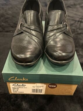 Clarks Black Leather Slip-On Casual Dress Loafers